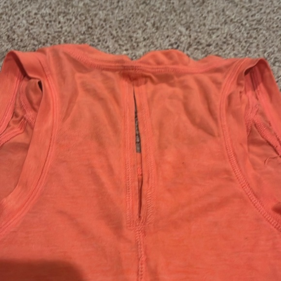 Champion Salmon Colored Key Hole Back Athletic Wear Size Medium - Picture 4 of 8
